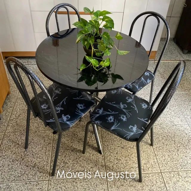 Mesa Pedra Marmorizada com 4 Cadeiras Nova, Entrego,  na Promoção  - Foto 2