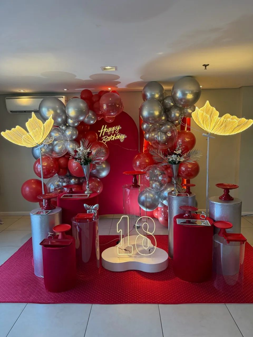 Decoração vermelha com prata  - Foto 2