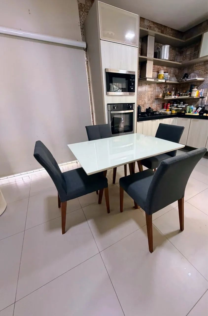 Mesa retangular com 4 cadeiras. Valor R$ 1.000,00 (mil reais). - Foto 3