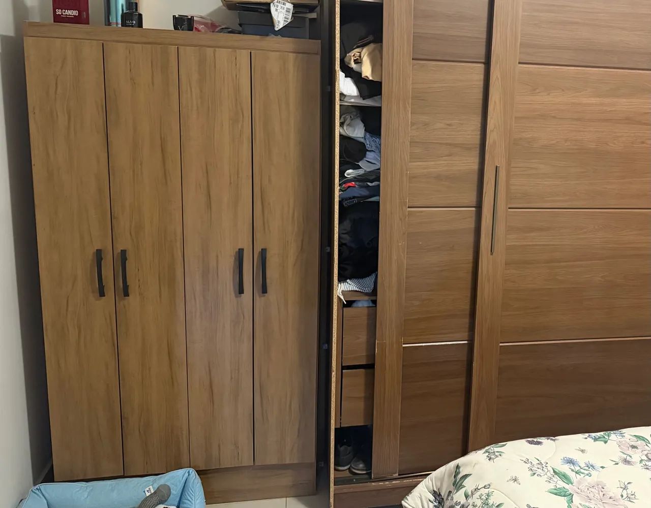 Guarda roupa pequeno