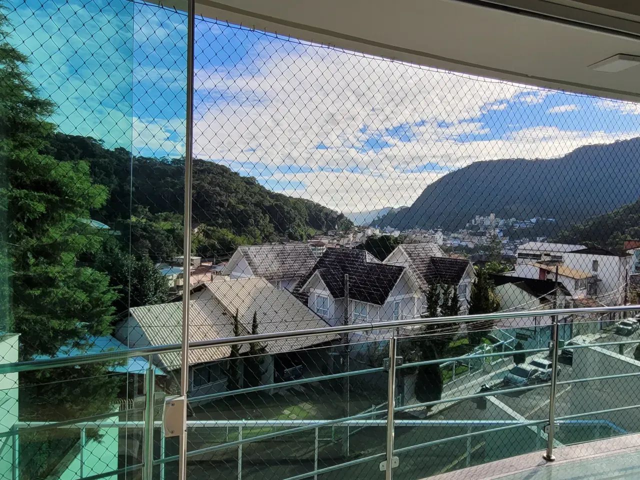 Casa para venda com 420 metros quadrados com 5 quartos - Foto 2
