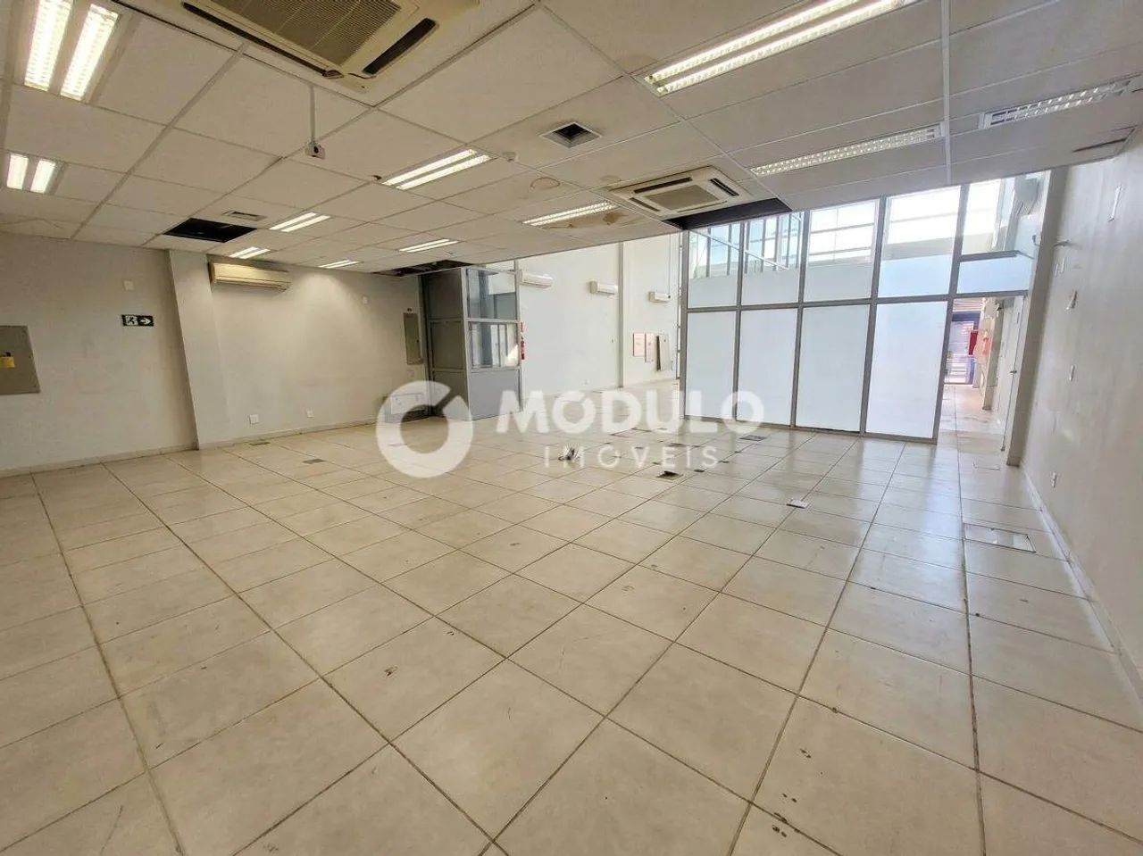 Loja comercial disponível para locação no bairro Morada da Colina. - Foto 4