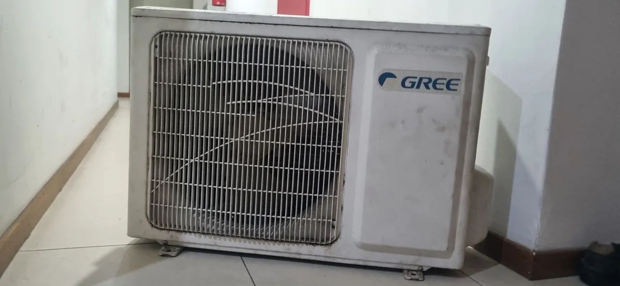 Condensadora da split Gree - 9.000 Btus - Compressor danificado 