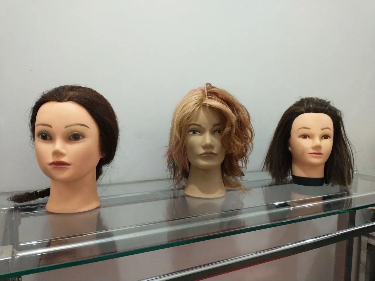 Manequim Cabeças femininas para salões. 