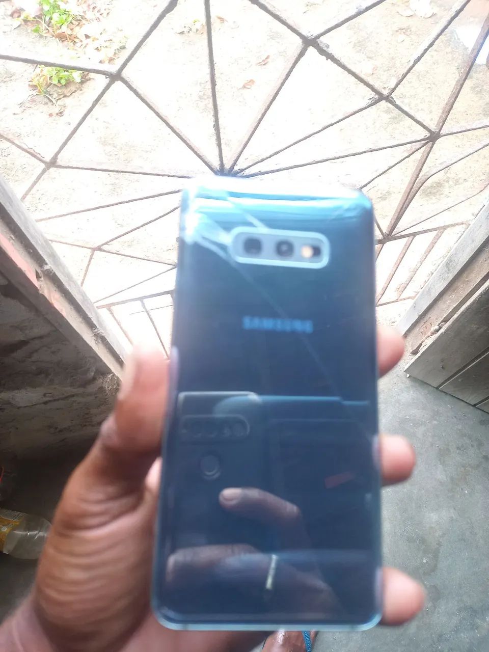 Vendo sansung S10e 128 gigas  - Foto 2