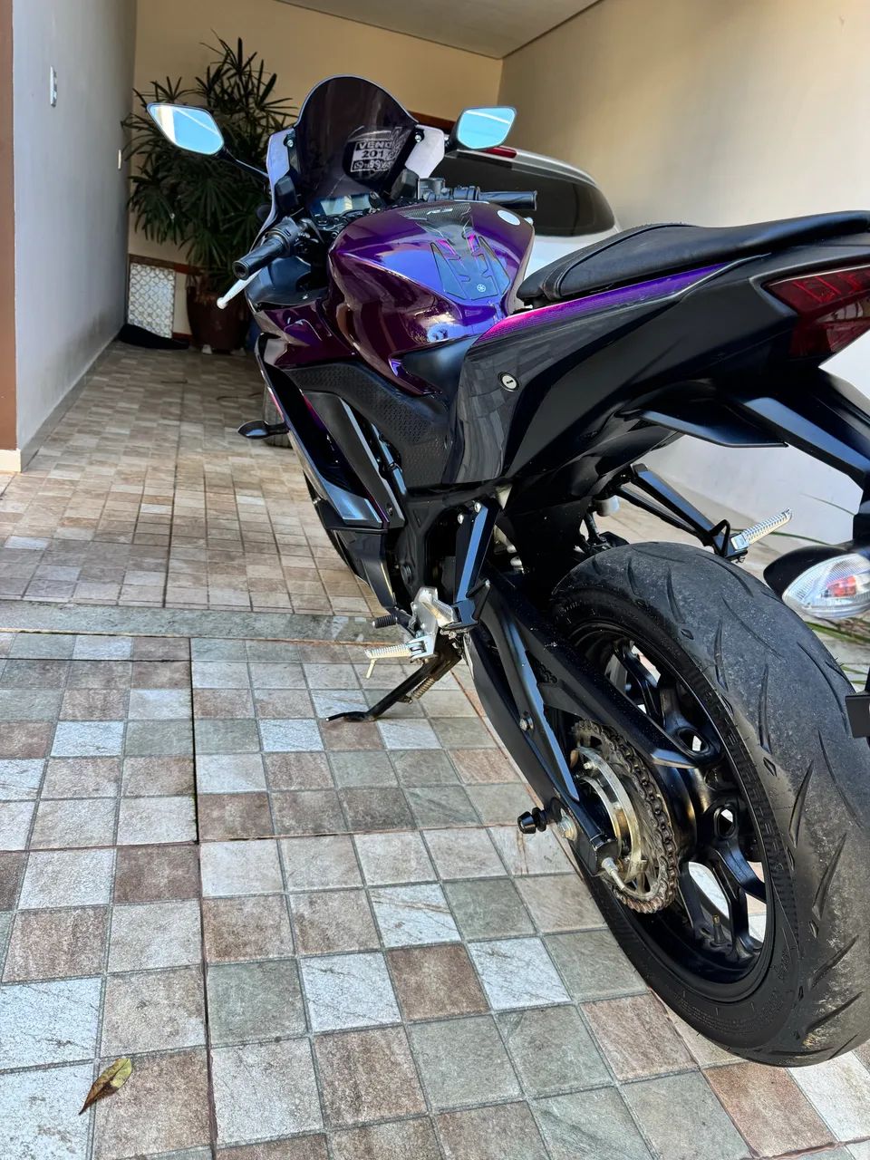 Yamaha R3 2024 roxa - Foto 3