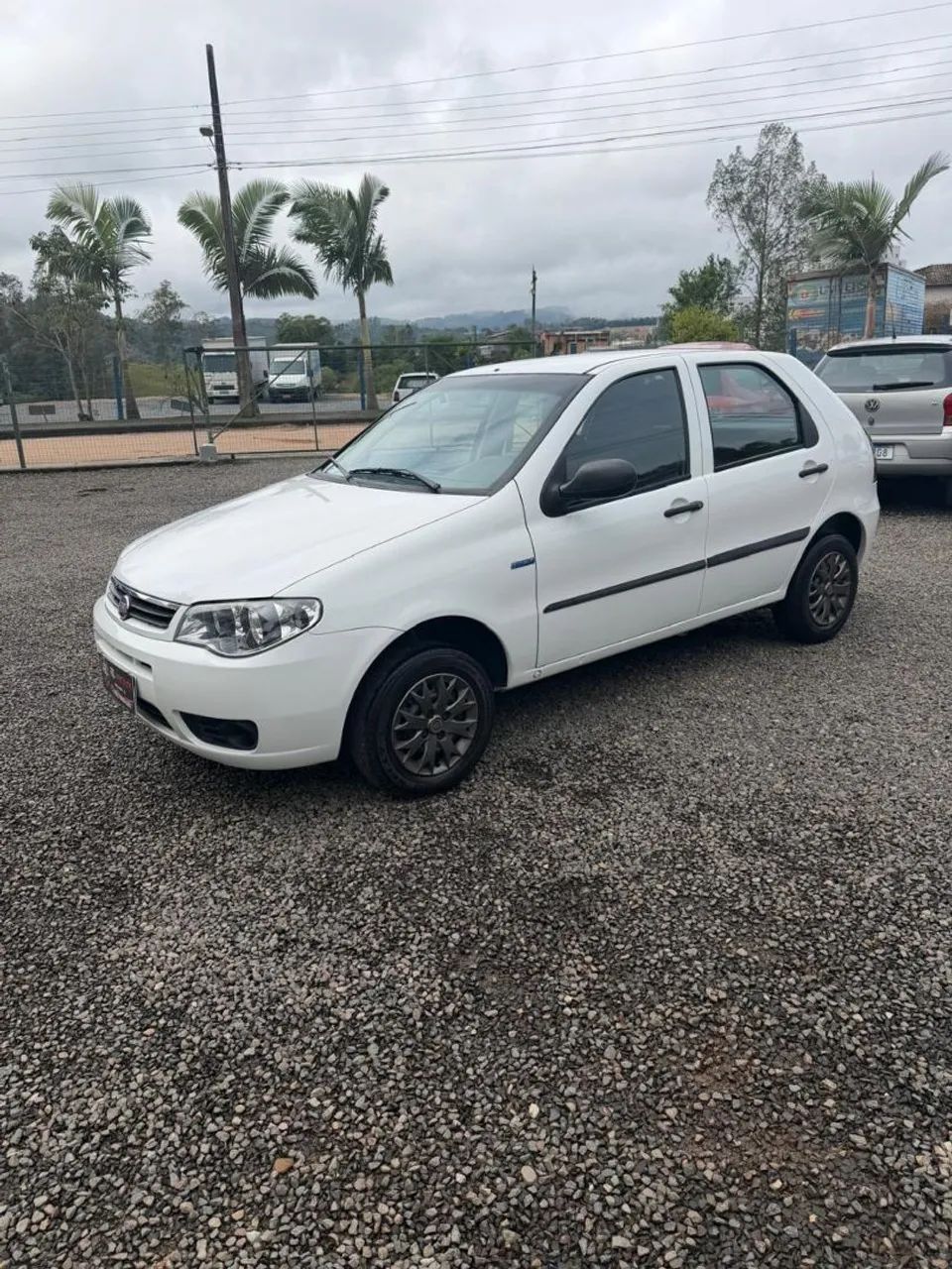 Fiat Palio Celebration 1.0 Fire Flex 8V 4P 2016 - Foto 4