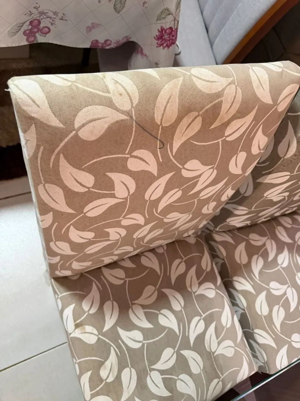 Mesa de vídeo com 6 cadeiras  - Foto 5