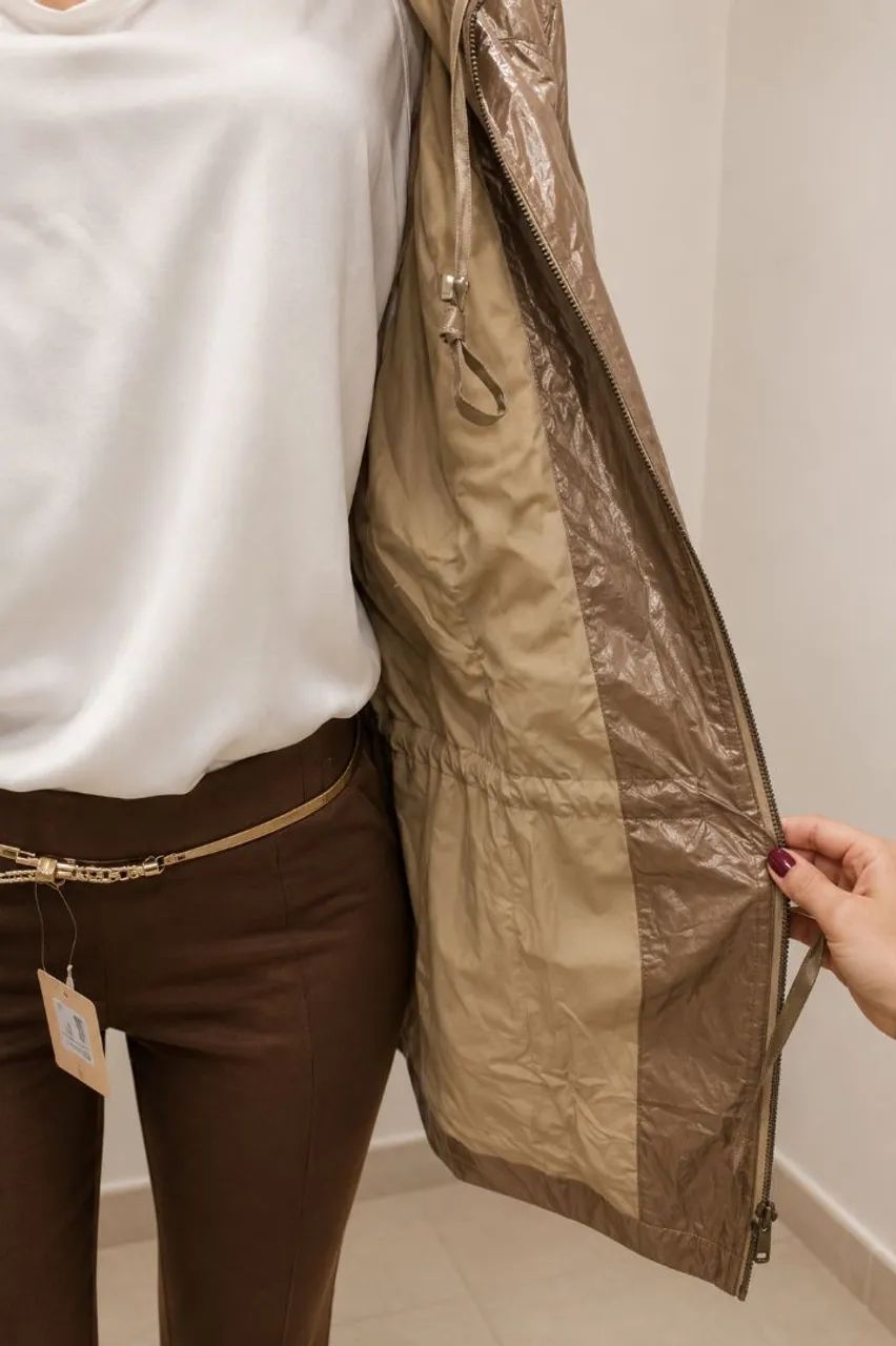 trench engomado dourado cobre - Foto 3