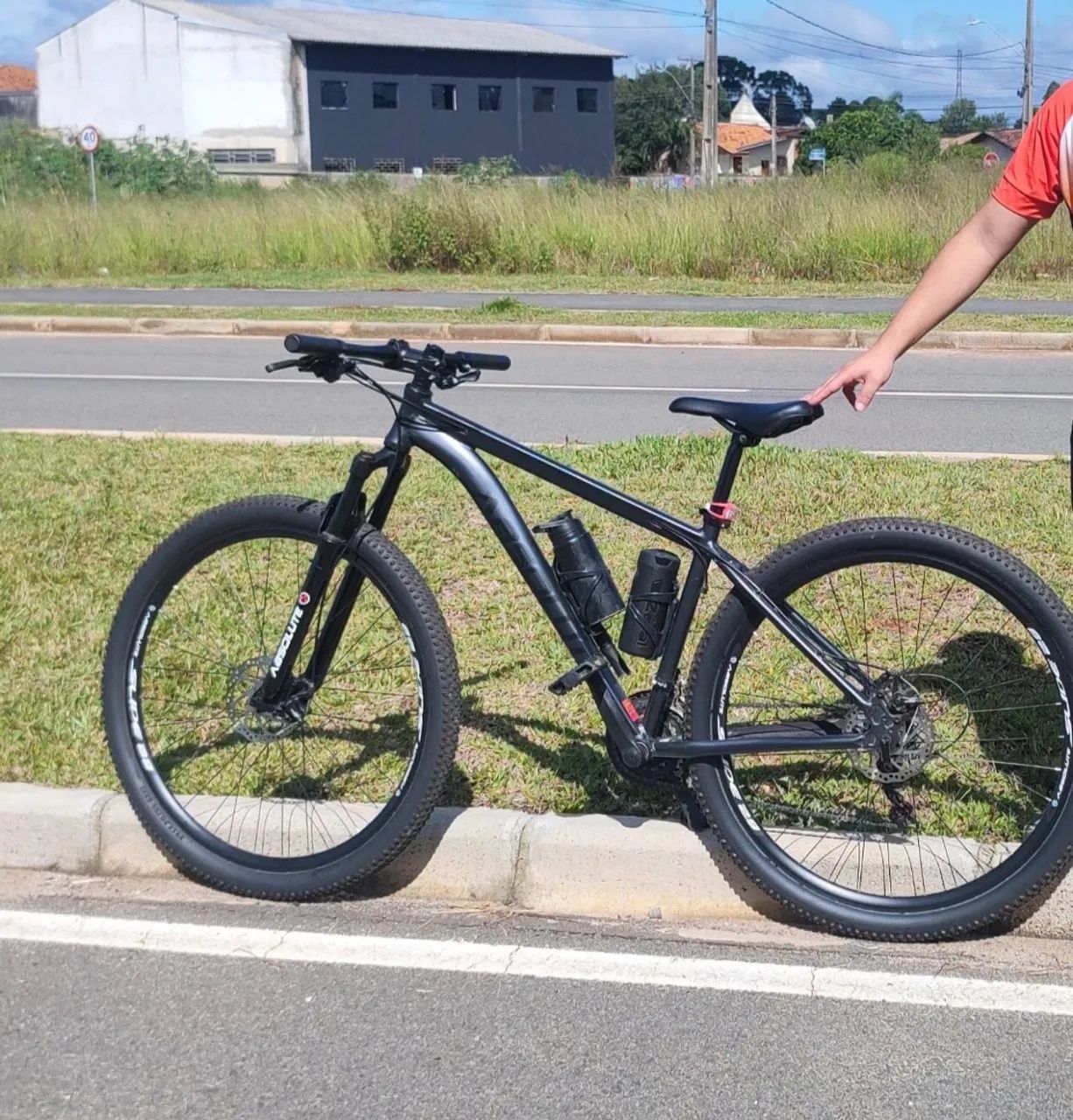 Bike Absolute Nero 4 Aro 29 - Foto 3