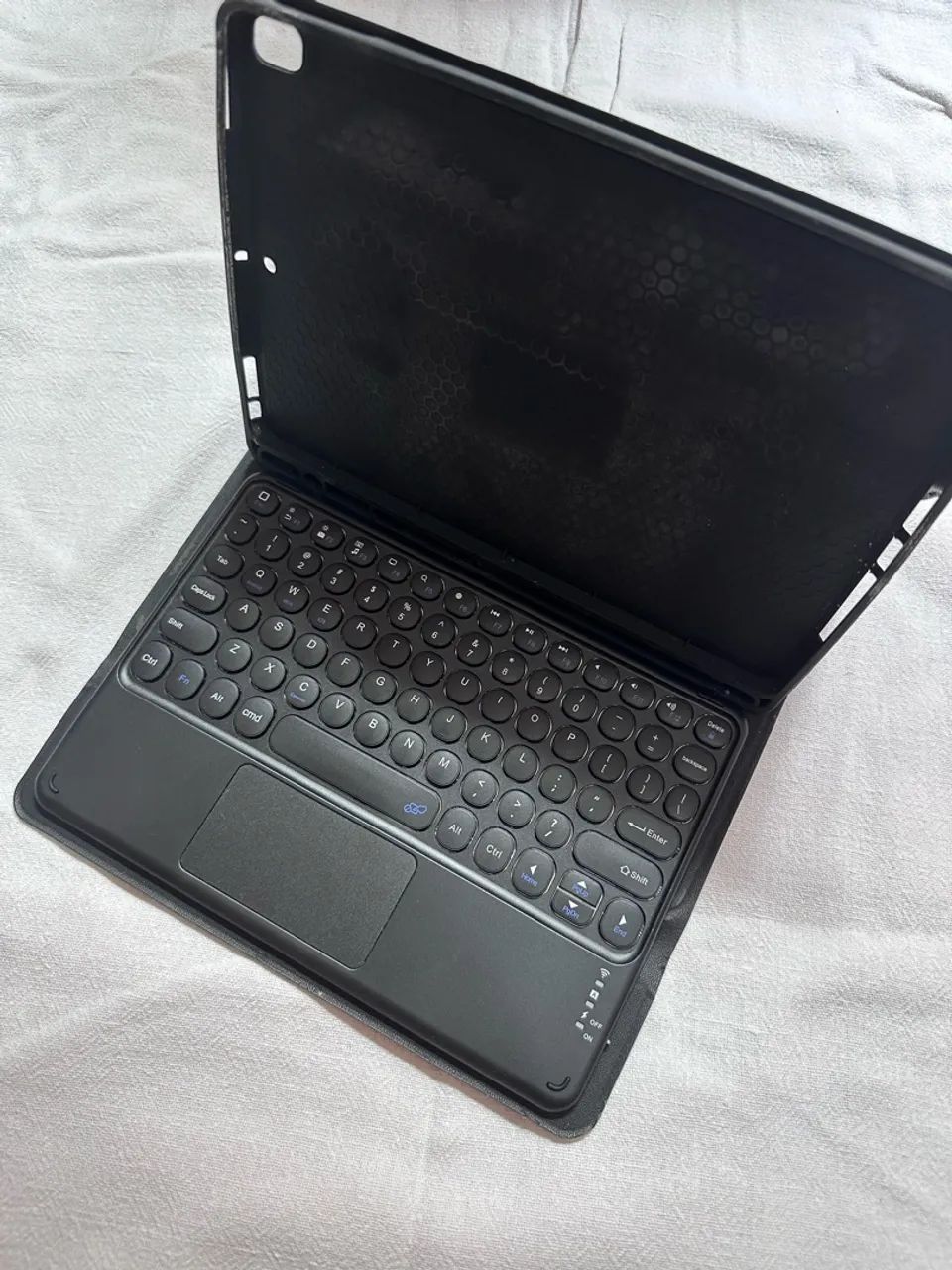 Capa para iPad 9 com teclado e mouse  - Foto 3