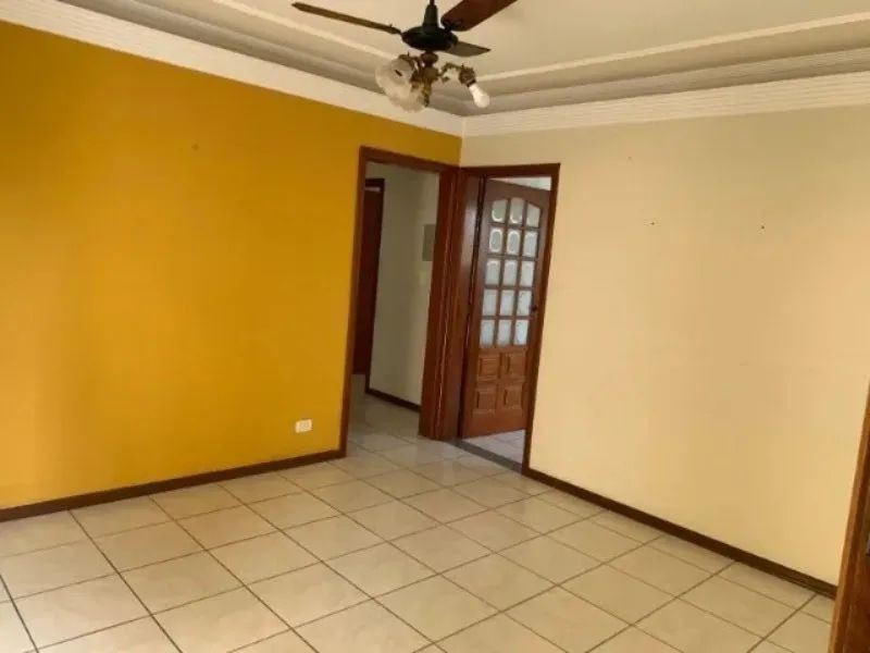 Apartamento à venda no Edifício Residencial Beatriz, em Sorocaba-SP.