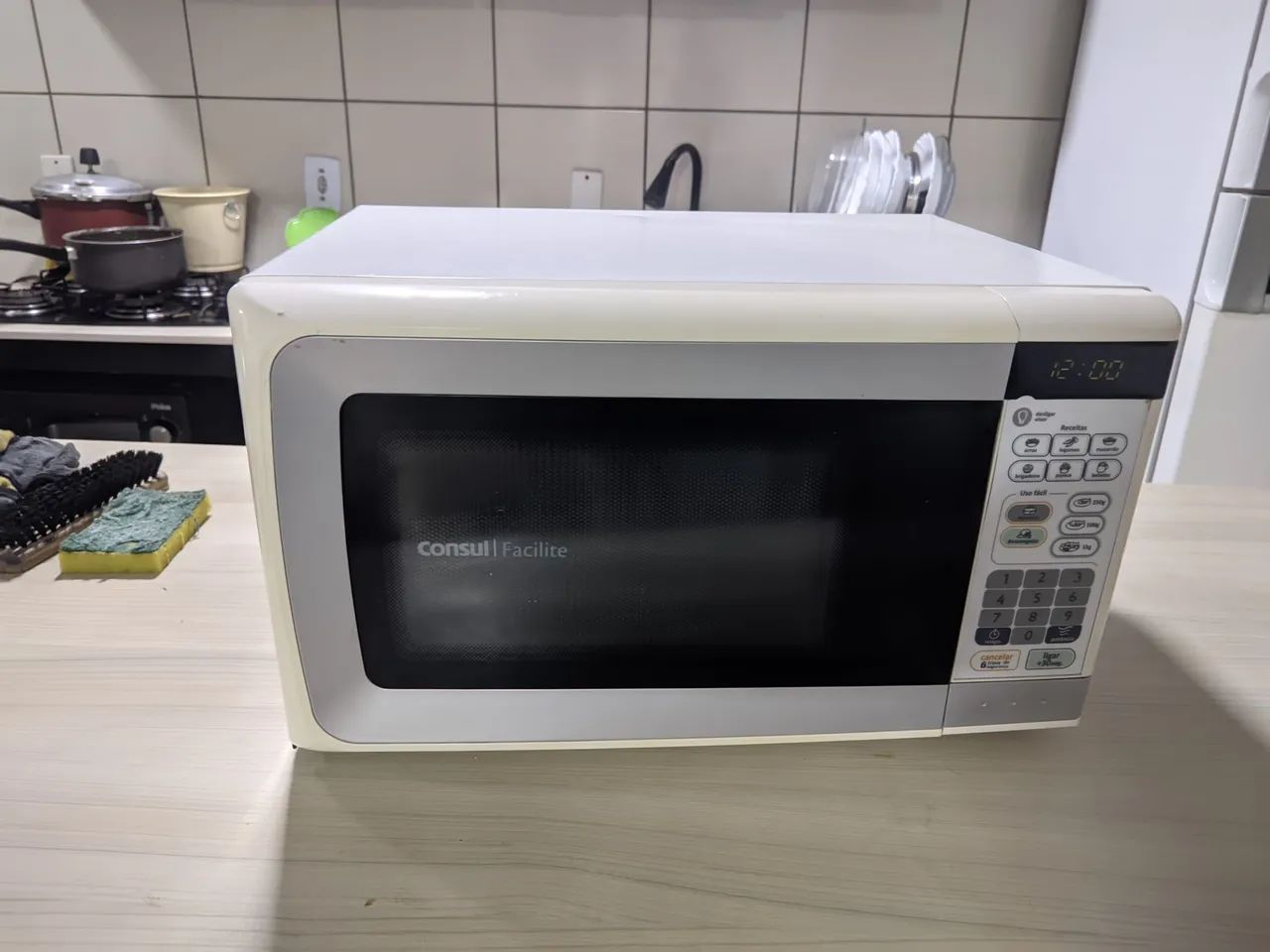 Microondas Cónsul 26L funcionando perfeitamente.