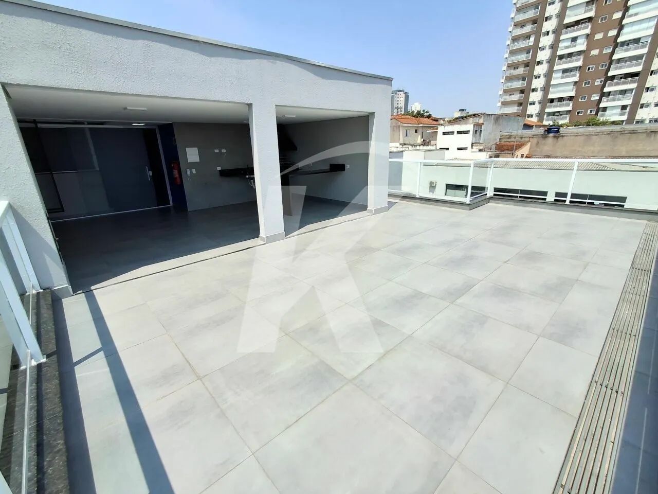 Apartamento com 2 quartos, sala, cozinha, banheiro e área de serviço. - Foto 3