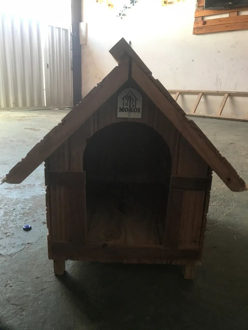 Casa de madeira pra cachorro nova - Foto 2