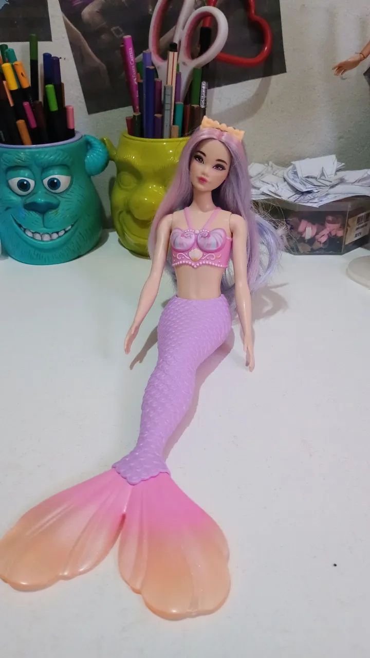 Boneca barbie odile lilas 