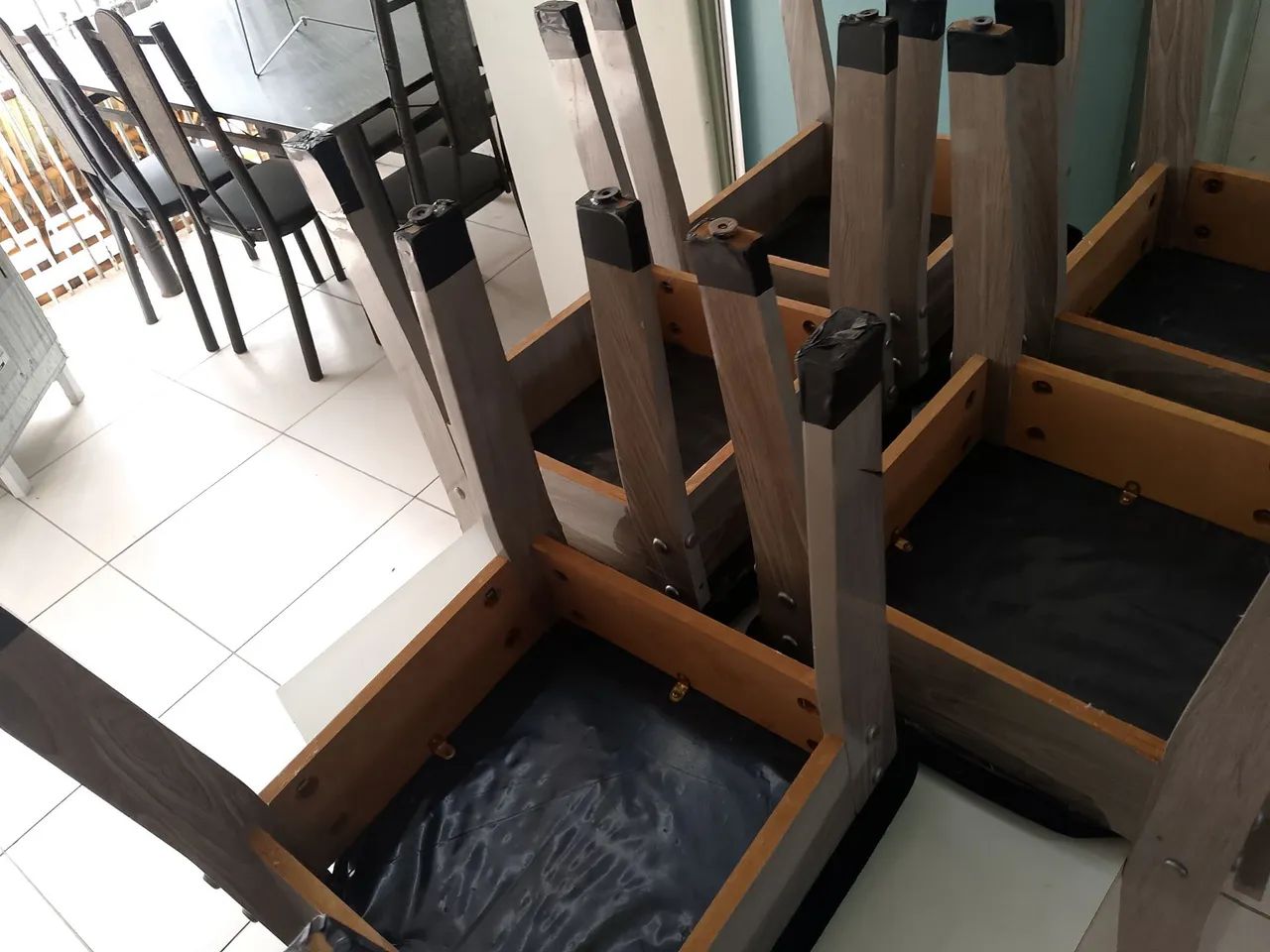 Jogo de mesa com cadeiras - Foto 5