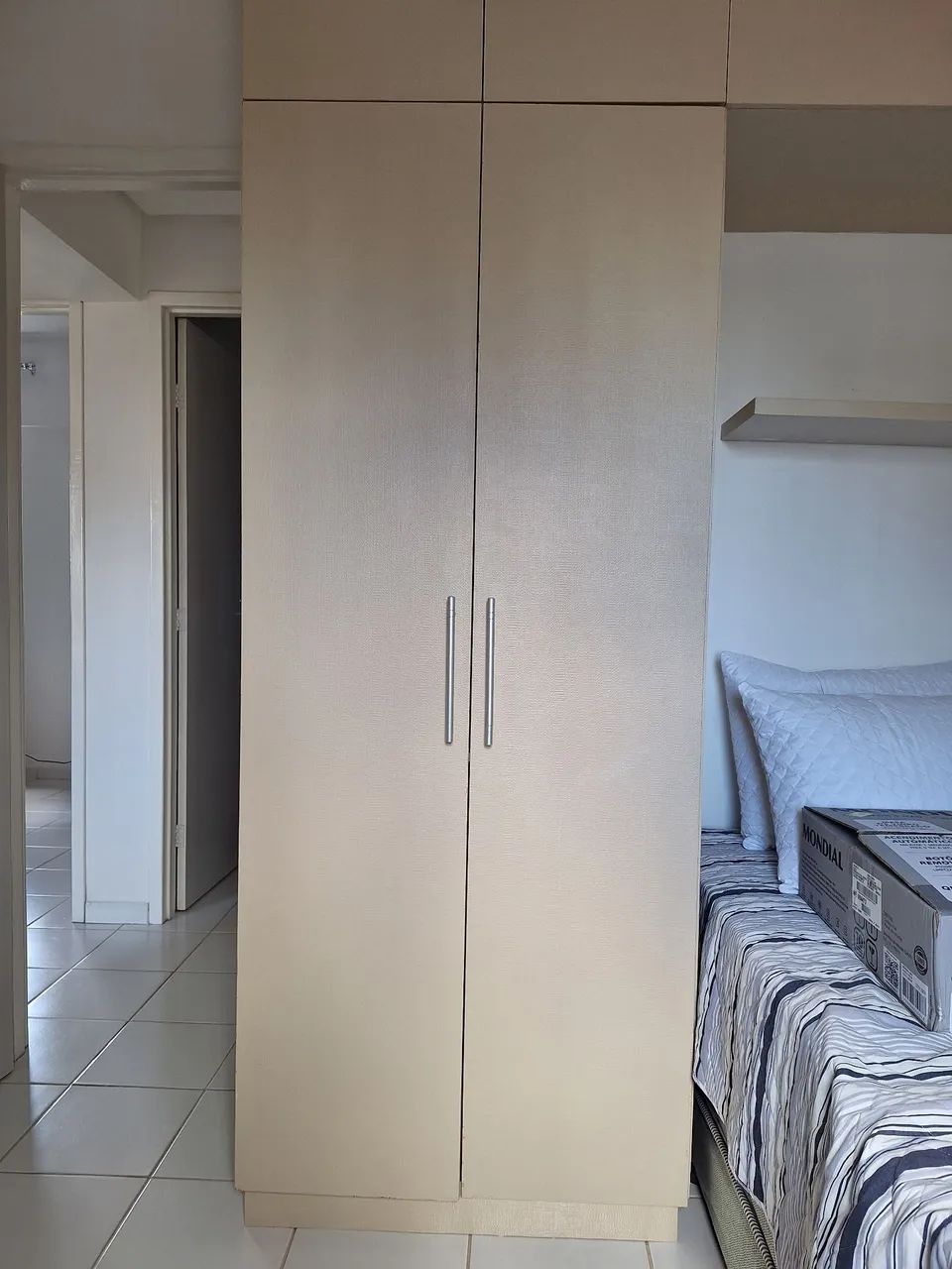 Doação de guarda roupa solteiro. 1