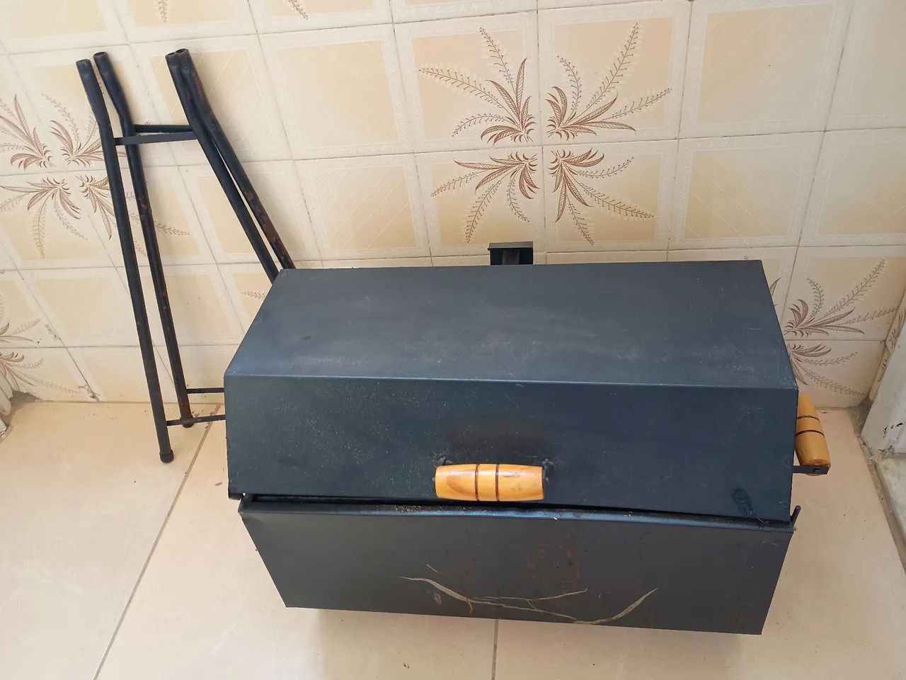 Churrasqueira bafo com pés - média - Foto 3