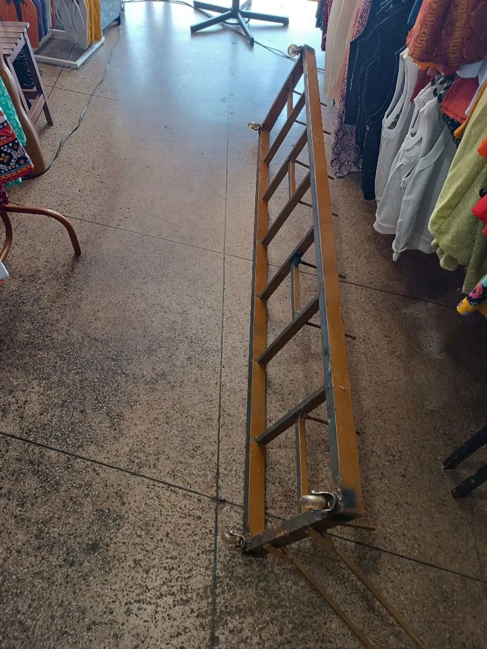 Base suporte para manequins com rodinhas  - Foto 2