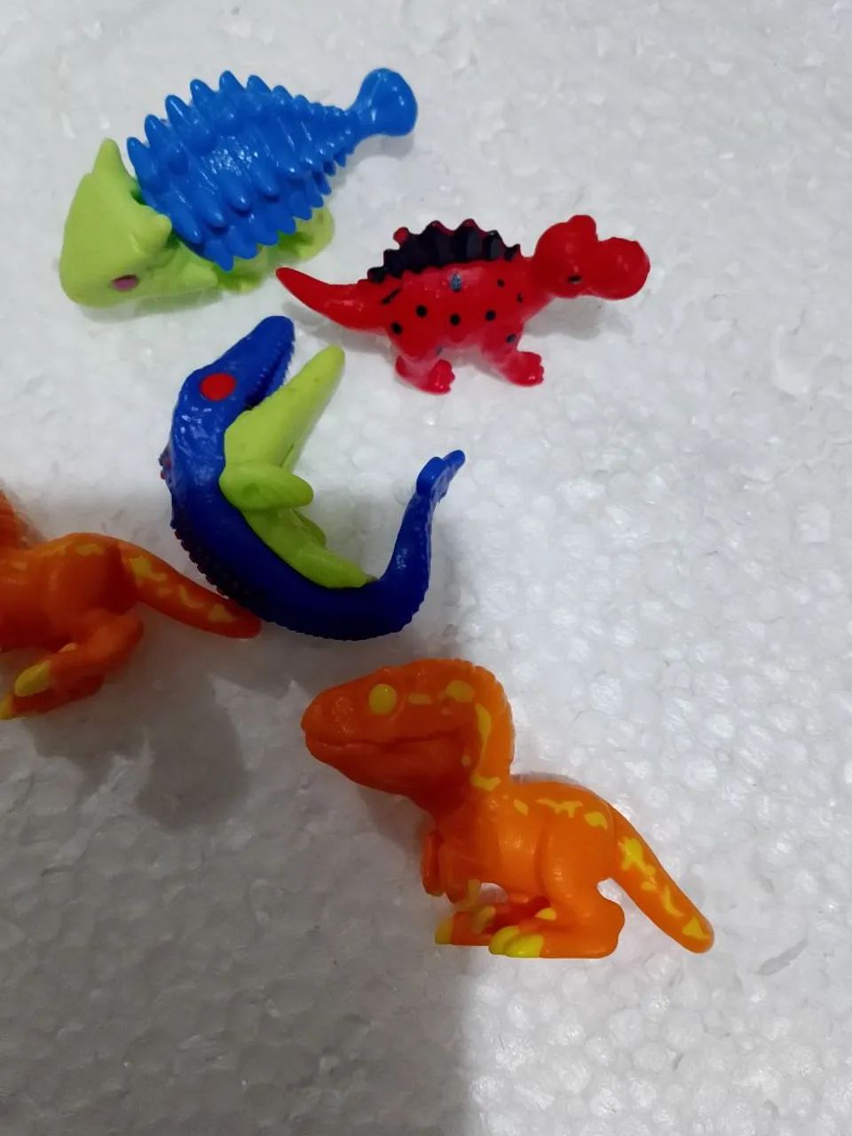 6  miniaturas colecionáveis dinossauros  - Foto 3
