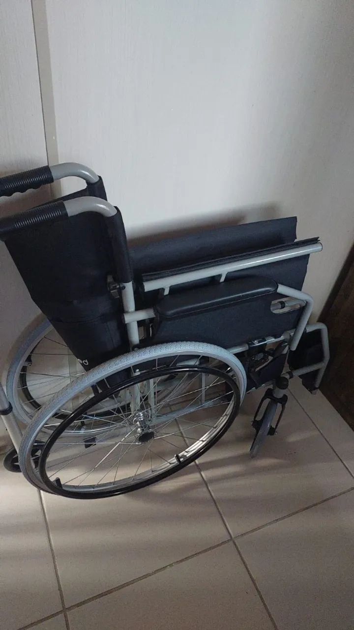 Cadeiras de rodas + andador - Foto 2