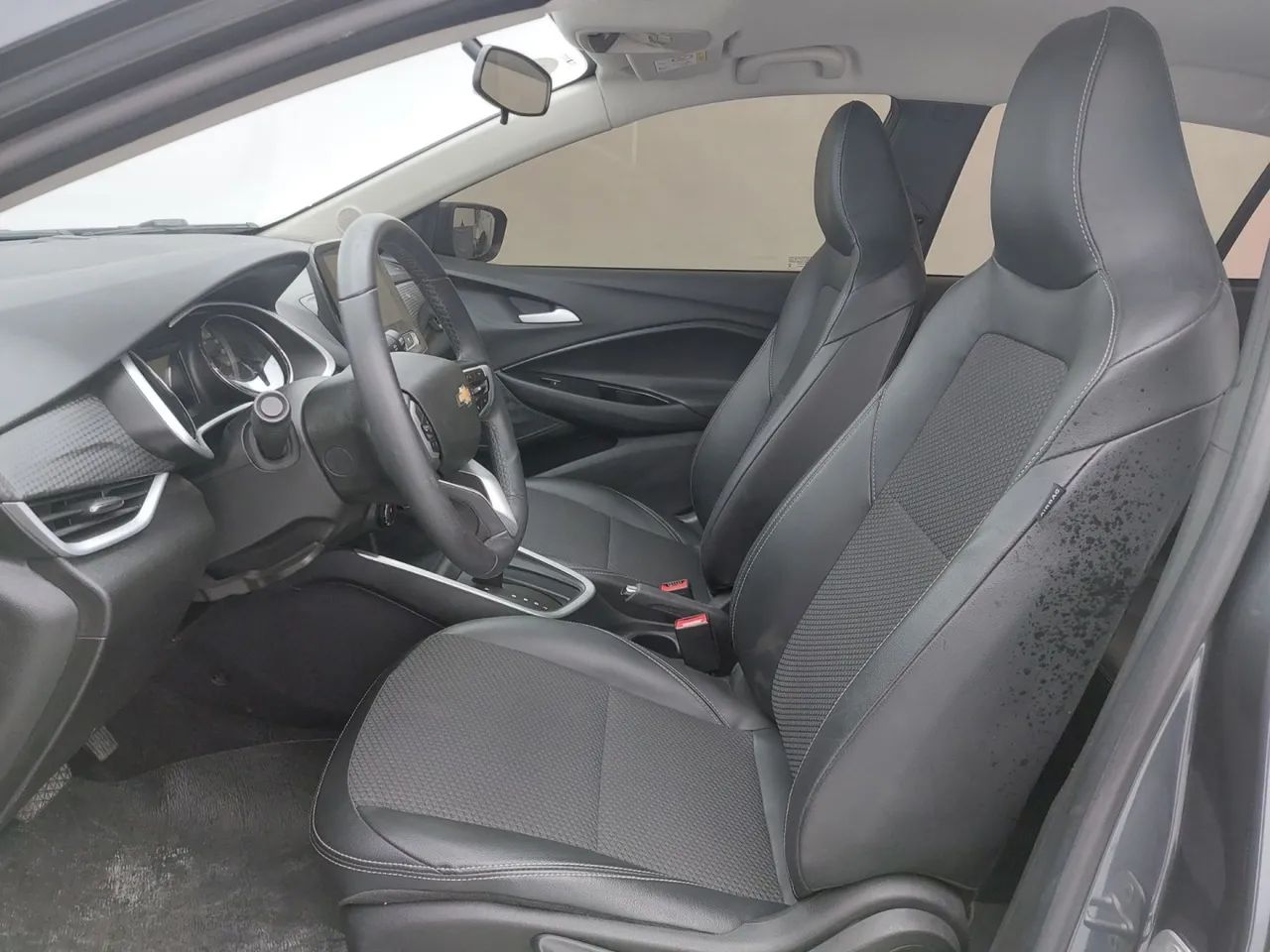 Chevrolet Onix Plus LTZ 1.0 12V TB Flex Aut. 4P, foto 16 de 18