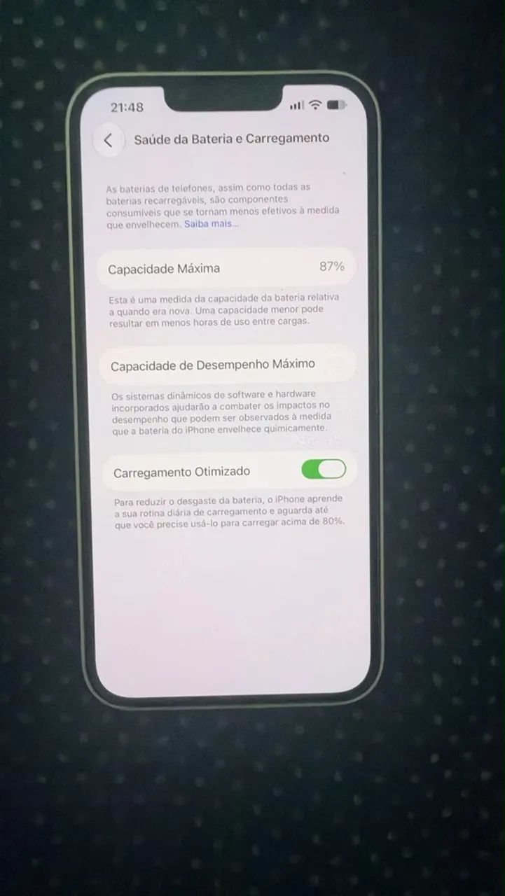 iPhone 14 na caixa 