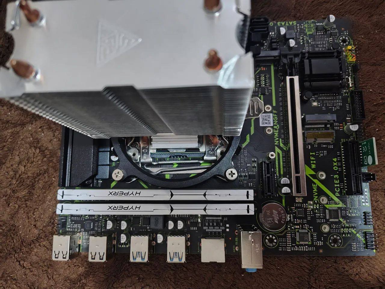 Kit Xeon 2667 v4 - Foto 2