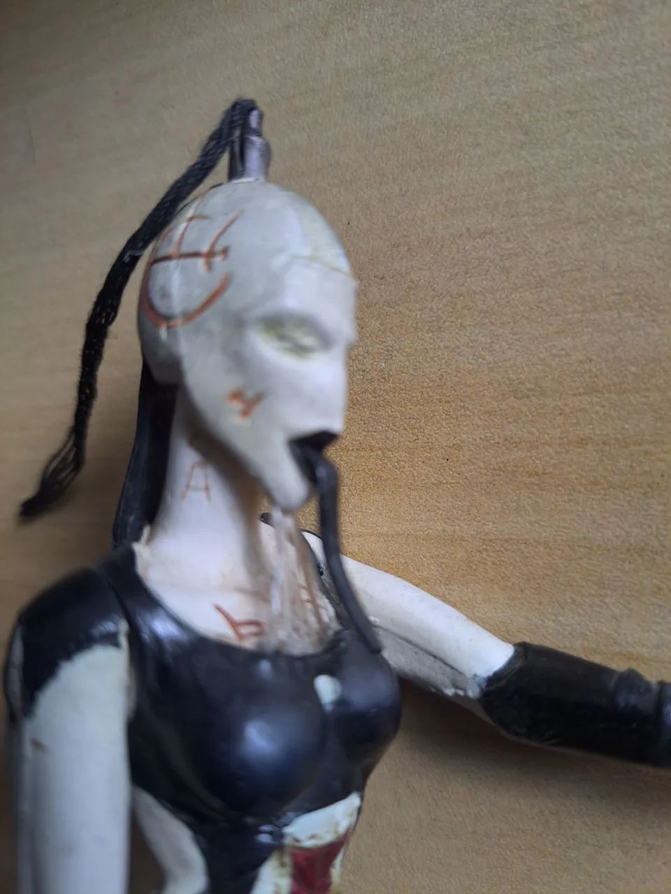 Figura Cenóbita Wire Hellraiser Inferno Clive Barker NECA  - Foto 4