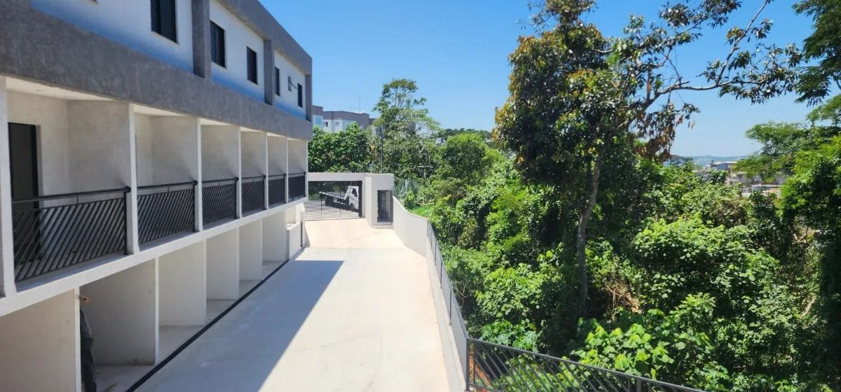 Triplex para venda em Outeiro de Passárgada com 2 quartos, 90m² - Foto 3