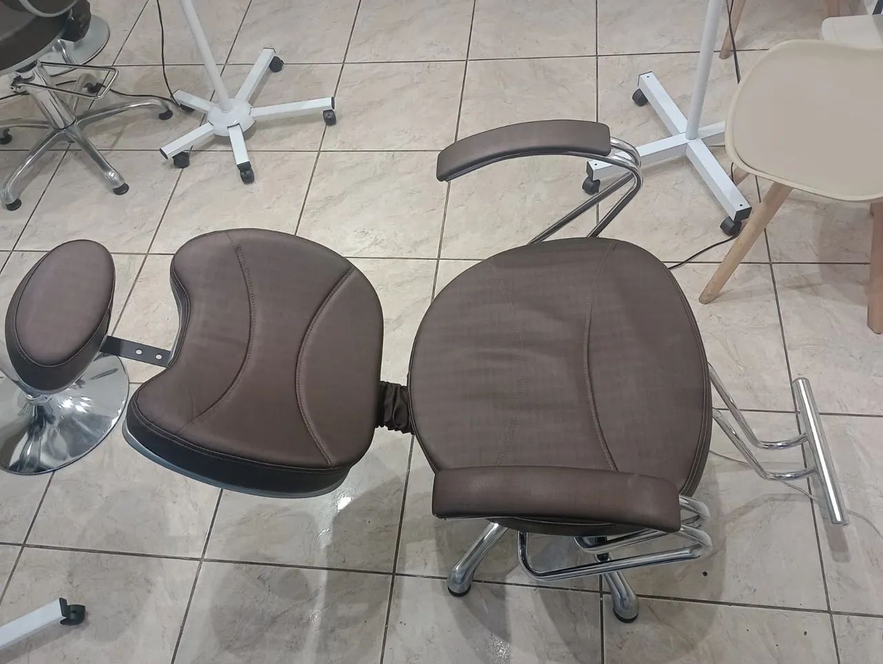 Cadeira e lupa p estética  - Foto 4