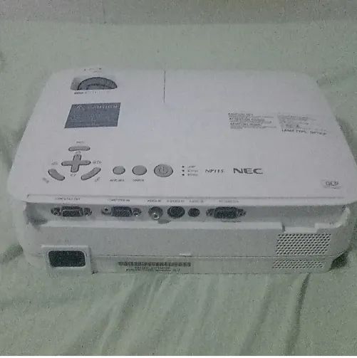 Projetor NEC - V260R