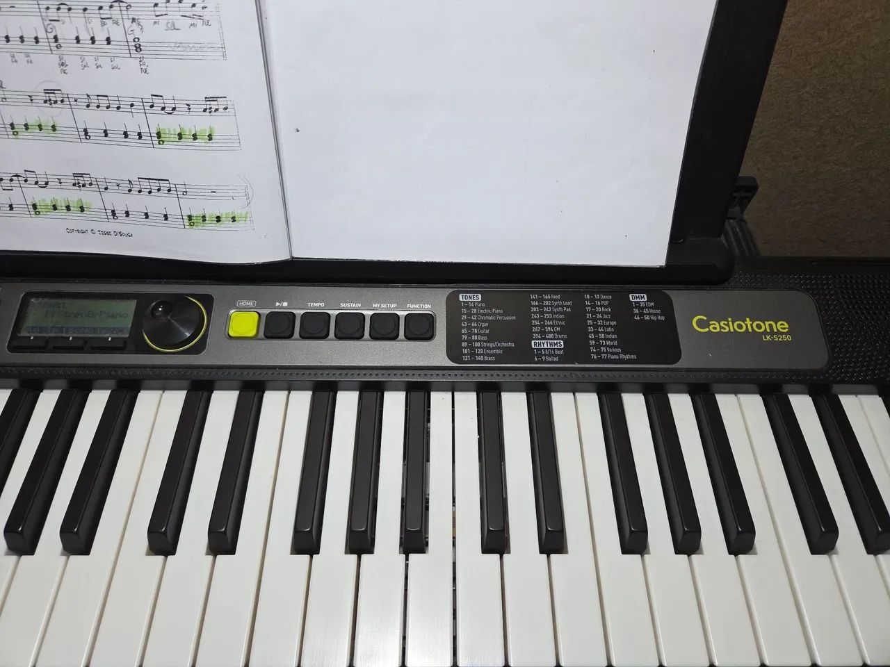 VENDO TECLADO CASSIO - Foto 2