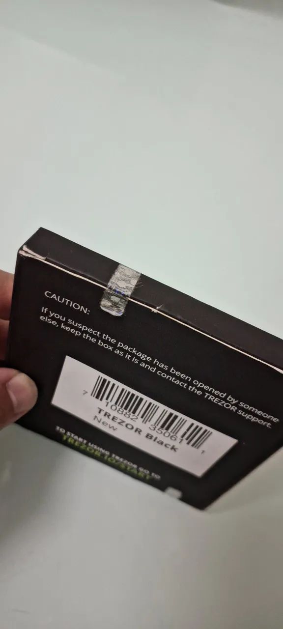 Wallet Trezo lacrada para cripto moeda. - Foto 3