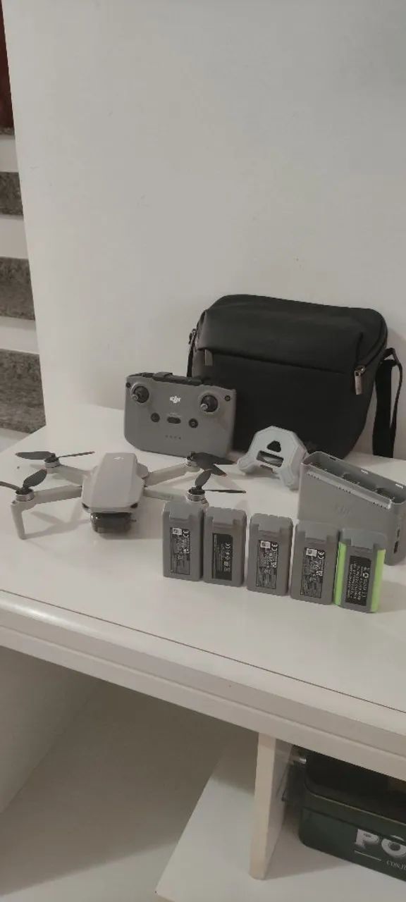Drone dji mini 2 com 5 baterias  - Foto 2