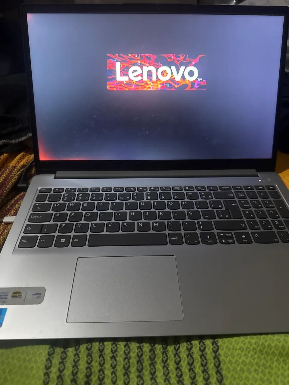 Notebook usado R$2.200 Negociável
