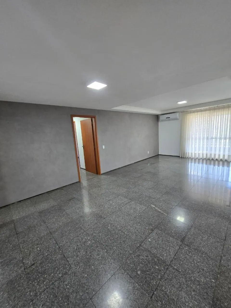 PORTAL DA VILLA, ADRIANÓPOLIS, ALUGO, 3 SUÍTES, ANDAR ALTO  - Foto 5