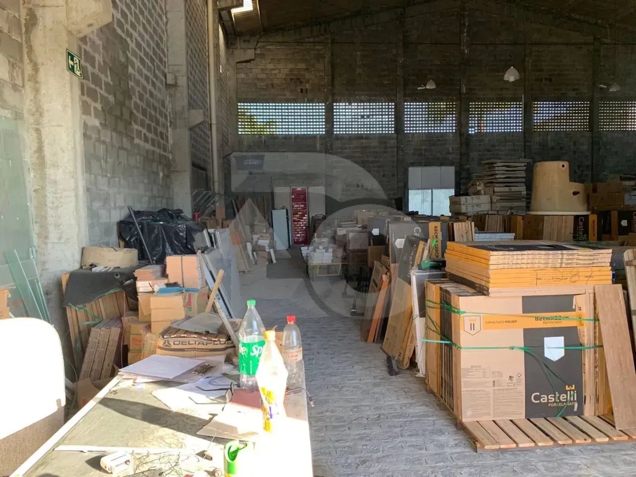 Galpão Para Venda com 600 m² e 5 Vagas de Garagem no Bairro Aruana - Foto 5