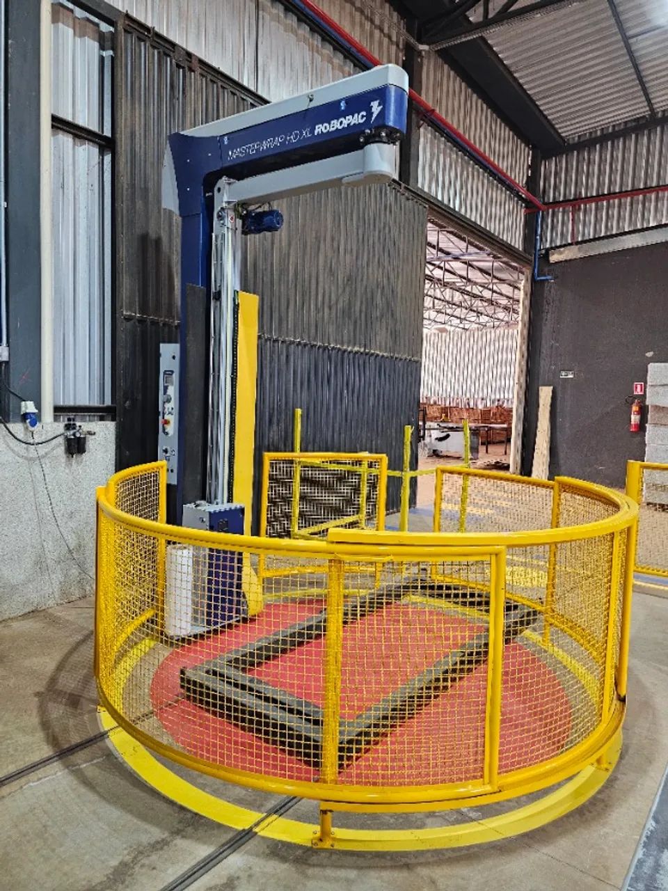 ENVELOPADORA INDUSTRIAL ROBOPAC AUTOMATICA - Foto 2