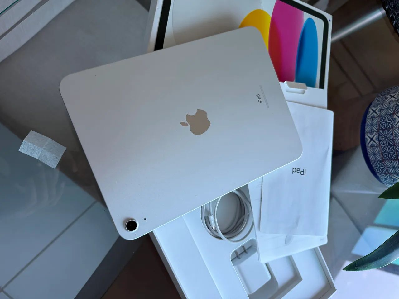 iPad 10 zero sem detalhes película aplicada e capa 