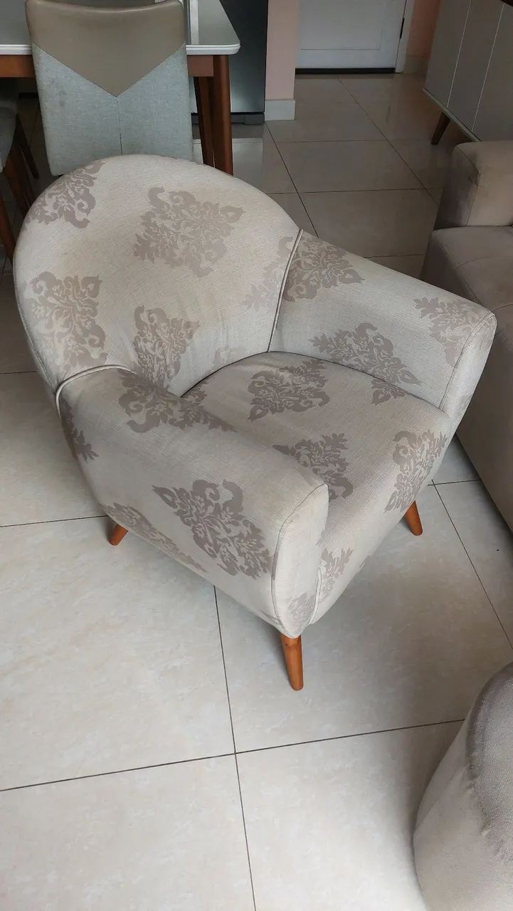 Poltrona novíssima