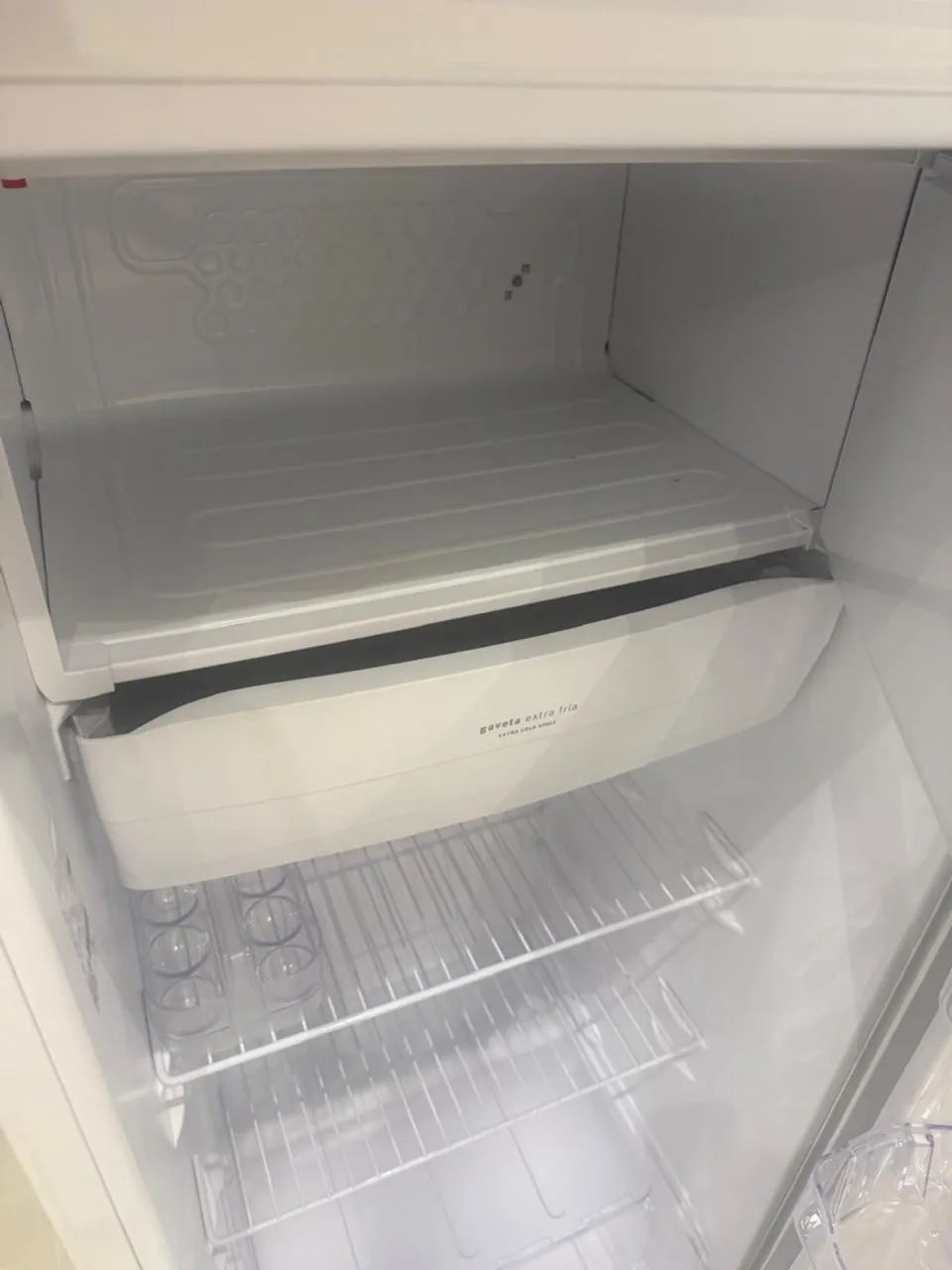 Geladeira Electrolux muito nova - Foto 3