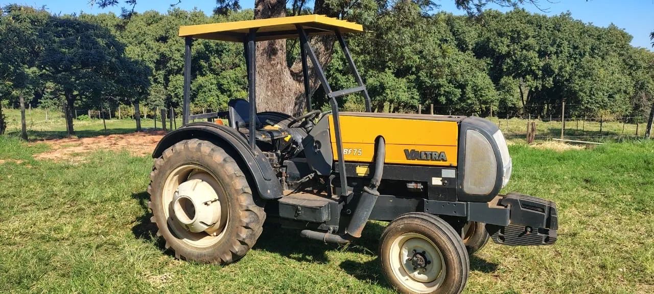 Trator Valtra BF 75