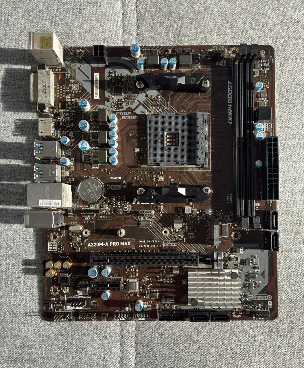Placa Mãe MSI A320M-A PRO MAX - Usada