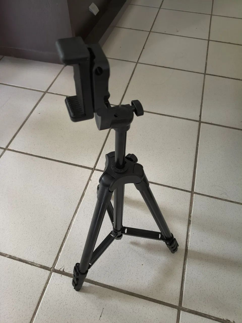 Tripé pra câmera digital e celular  - Foto 3
