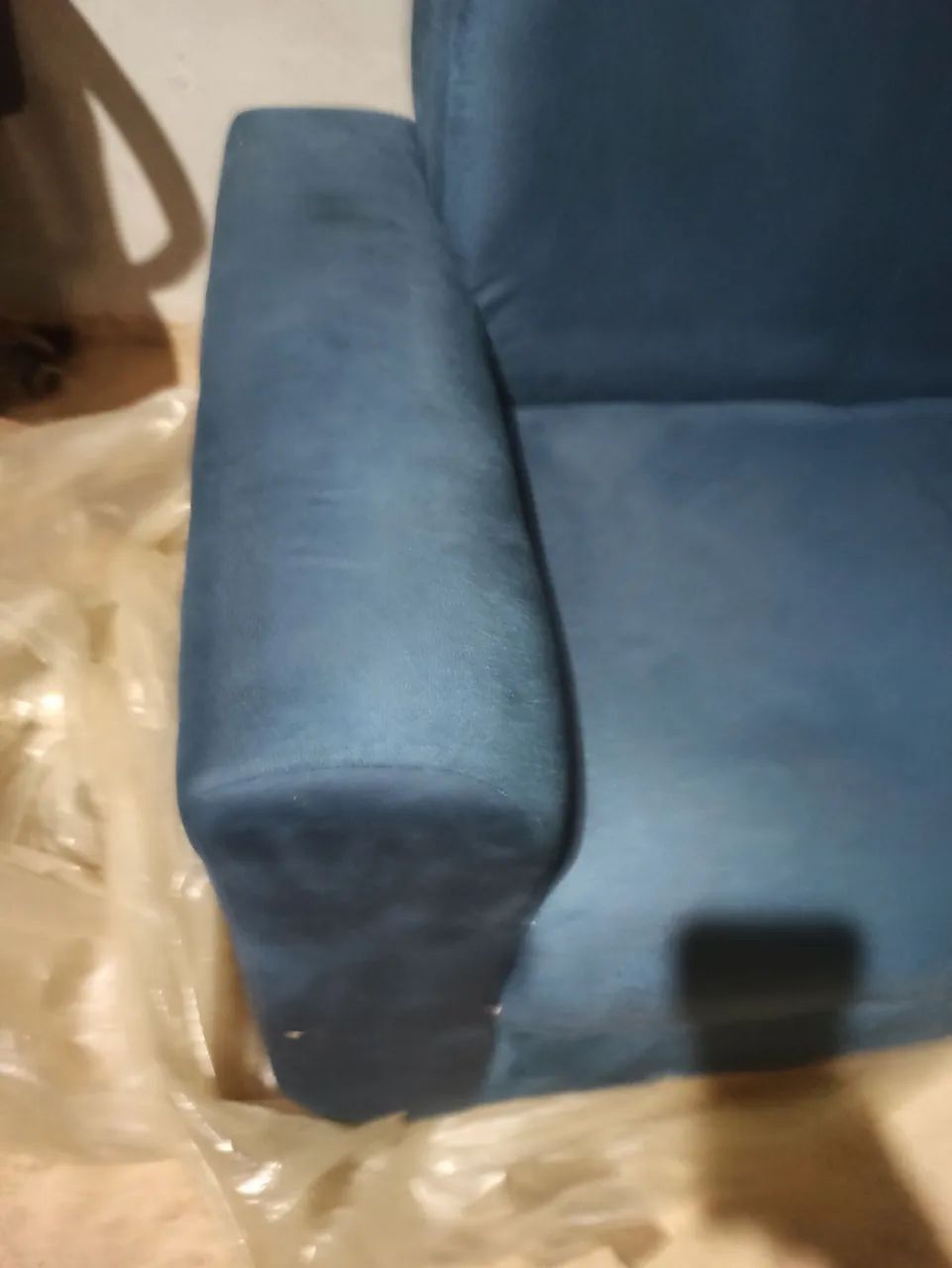 Vendo sofá dois lugares 65580434266115121