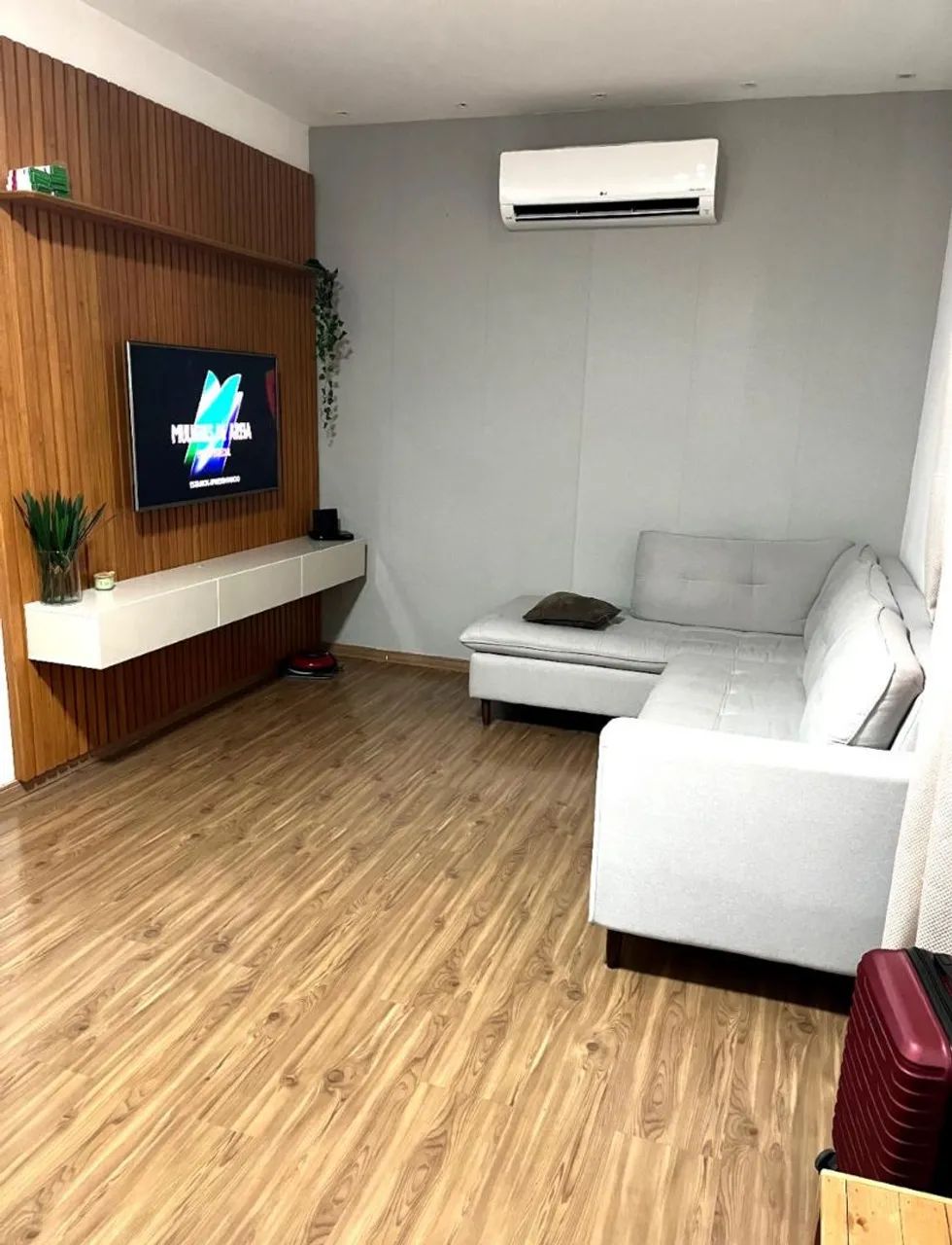Apartamento tipo casa / Sobrado