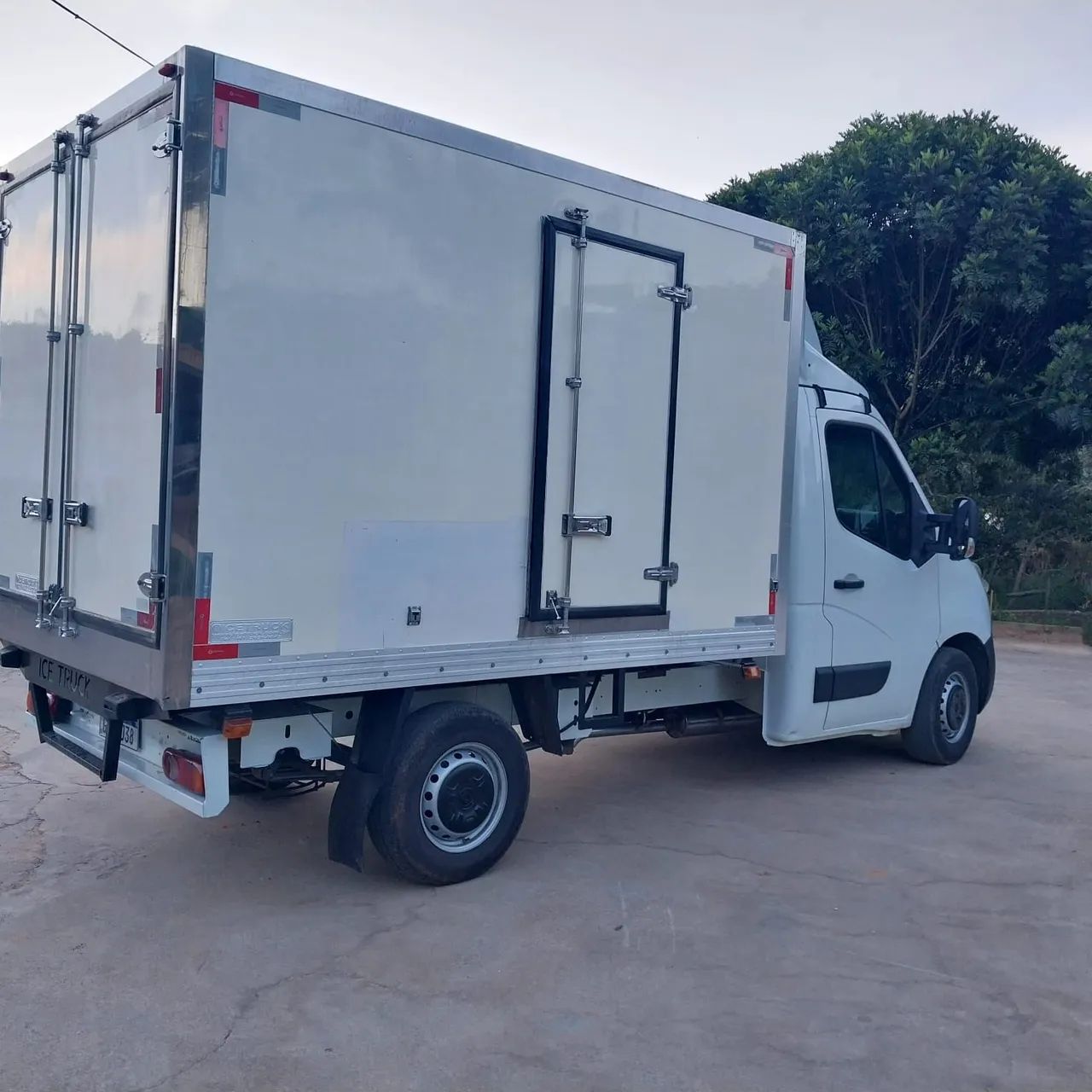 Renault Master 2.3 DCI Chassi 16V Diesel 2015 - Foto 3