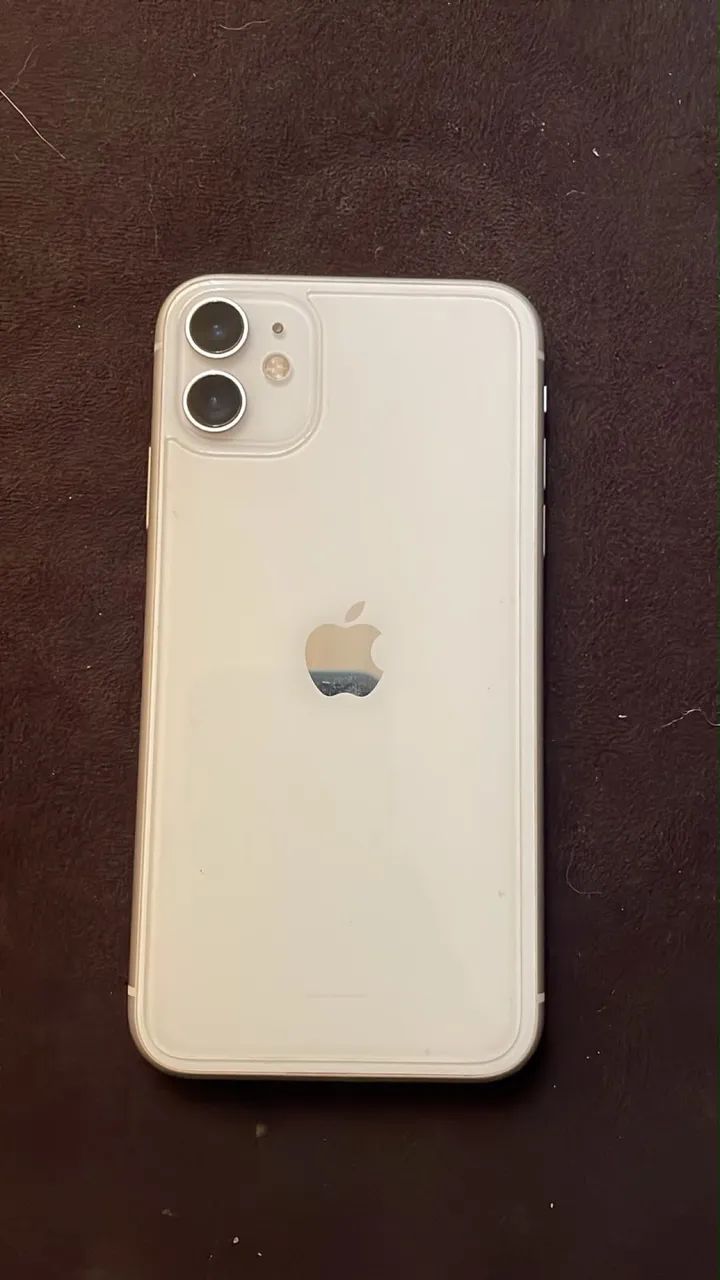 Vendo iPhone 11 em perfeito estado 